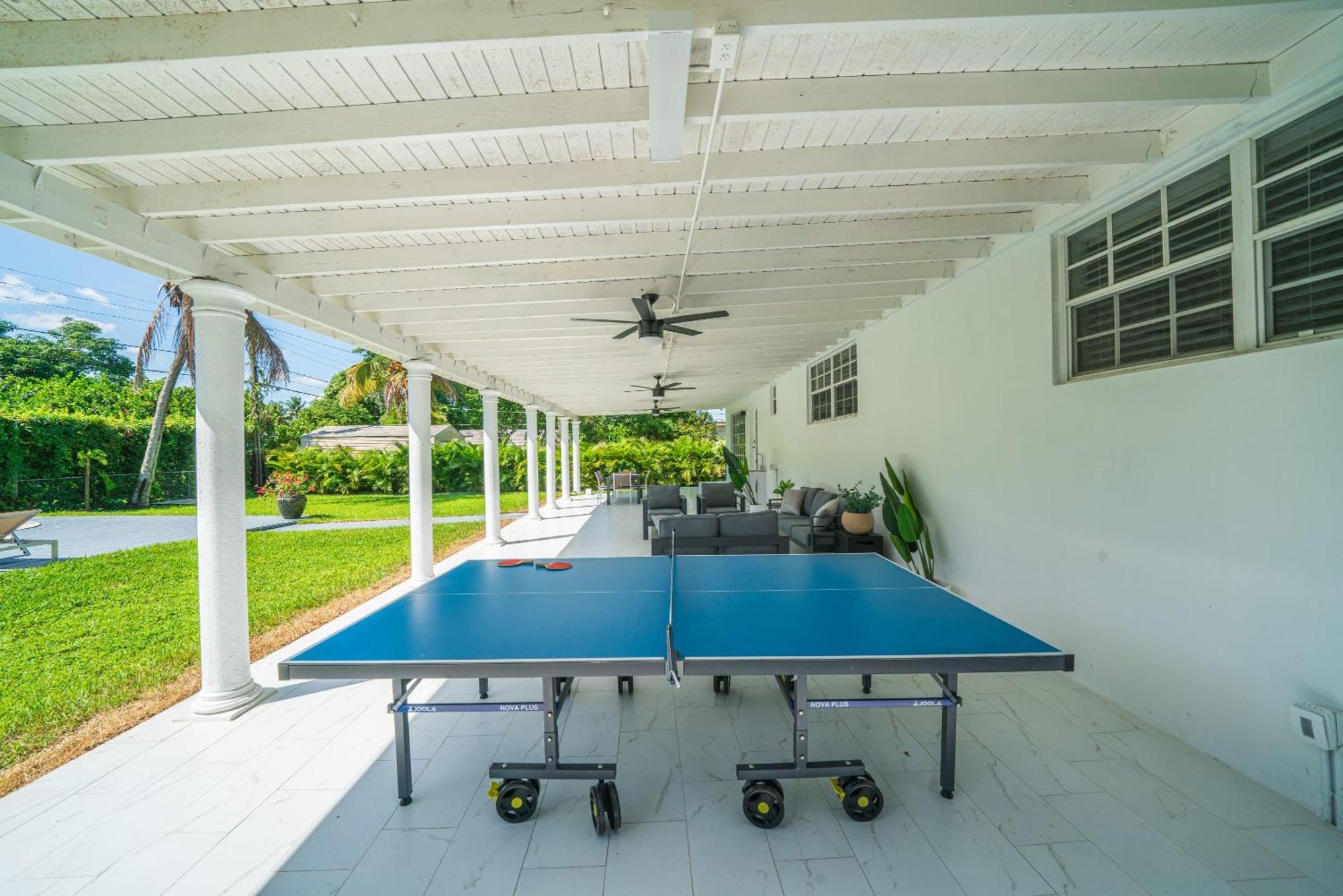 Villa New Tropical Oasis Retreat In Miami Exterior foto