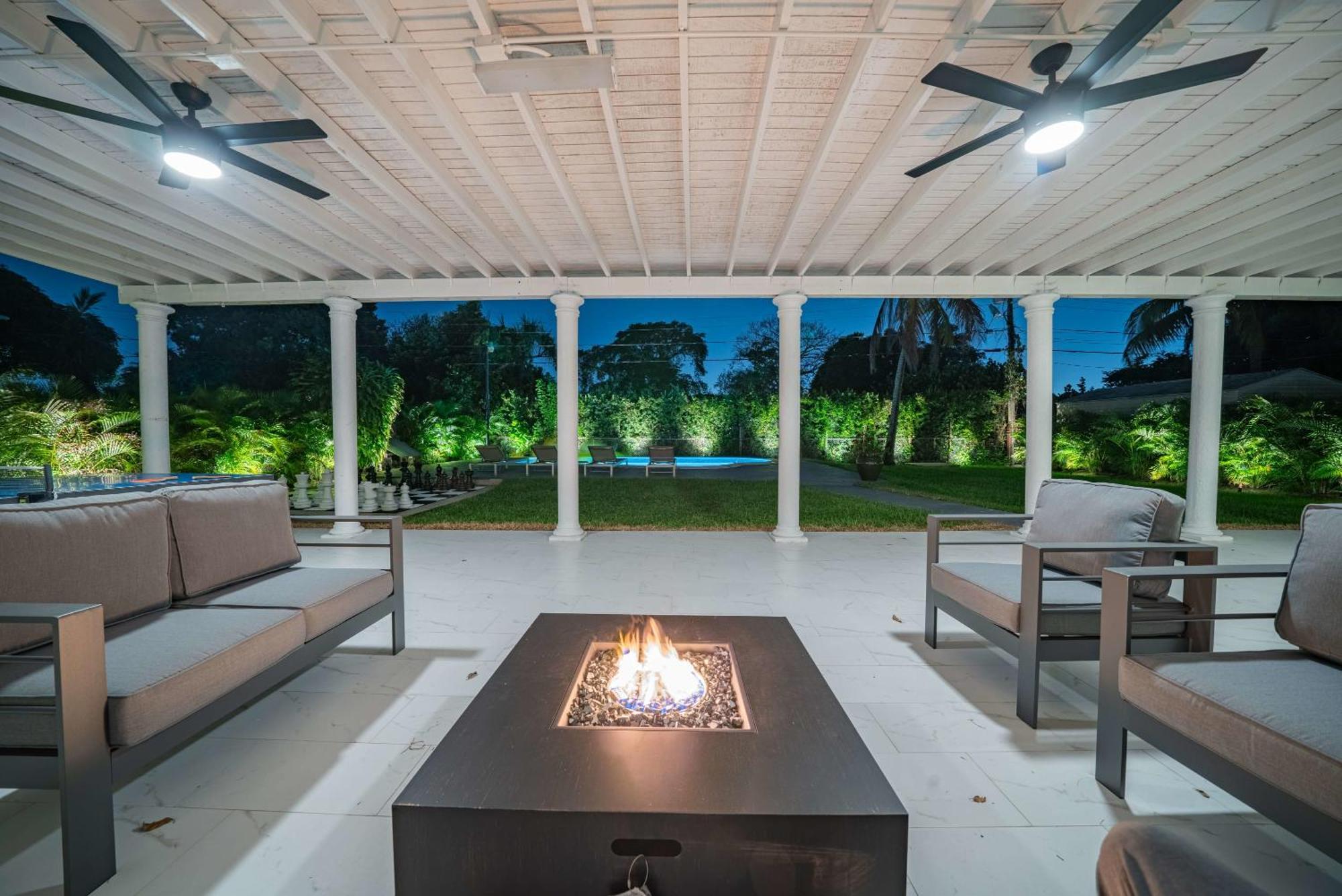 Villa New Tropical Oasis Retreat In Miami Exterior foto